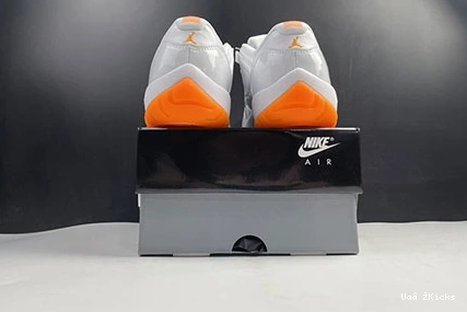 “Citrus” 696 Air 11 Jordan WMNS Comfortable Low AH7860-139 1020